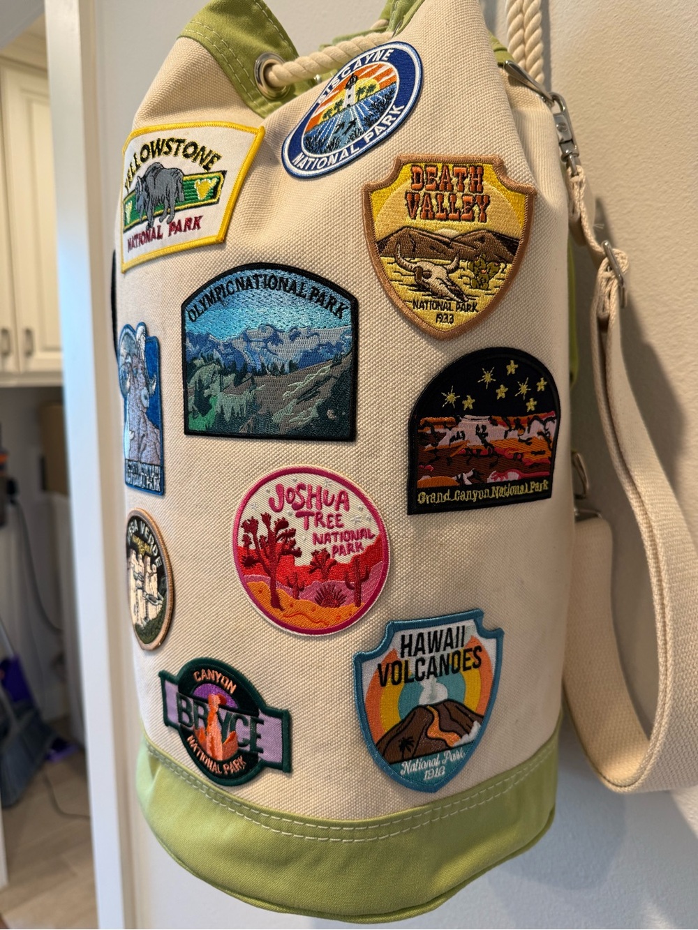 ✨One of a Kind✨ L.L. Bean RARE Vintage duffle Tote Bag National Park Patches - Picture 6 of 7